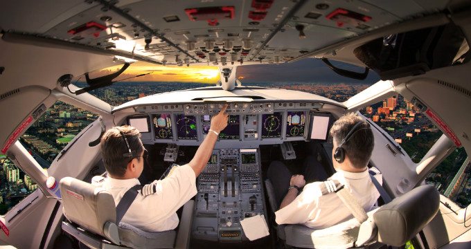 istanbul-a-ucan-pilotlar-hayatlarinin-sokunu_x_8456400_82.jpg