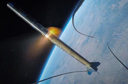 Uzaya fırlatılan roketten nefes kesen GoPro kaydı