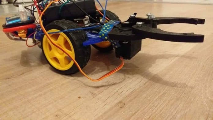 Arduino ile Küçük Eşya Toplama Robotu