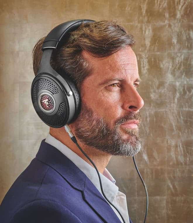 focal-utopia-headphones-2022-lifestyle-man
